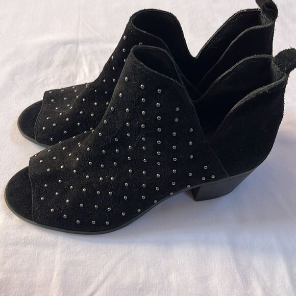 Black Suede Leather Lucky Brand Women’s metal Studded Open Toe Booties sz 6.5 - Picture 3 of 8